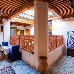 Habitación en casa particular Famille Fahym, Fez